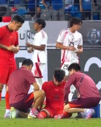 王钰栋伤退塞尔吉尼奥替补登场